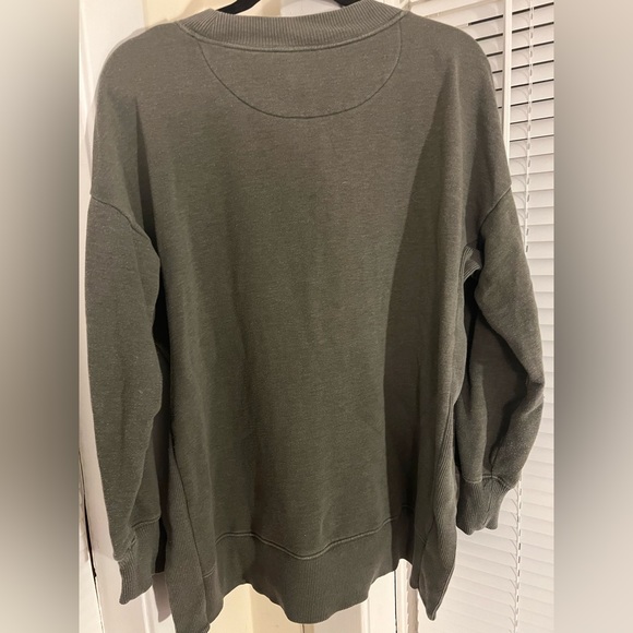 Aerie grey crewneck - Picture 2 of 6